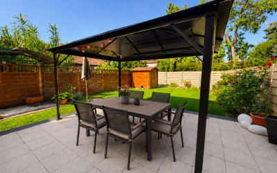 Ruhiges & familiäres Wohnen im Grünen! DHH mit Sonnenterrasse und Garten